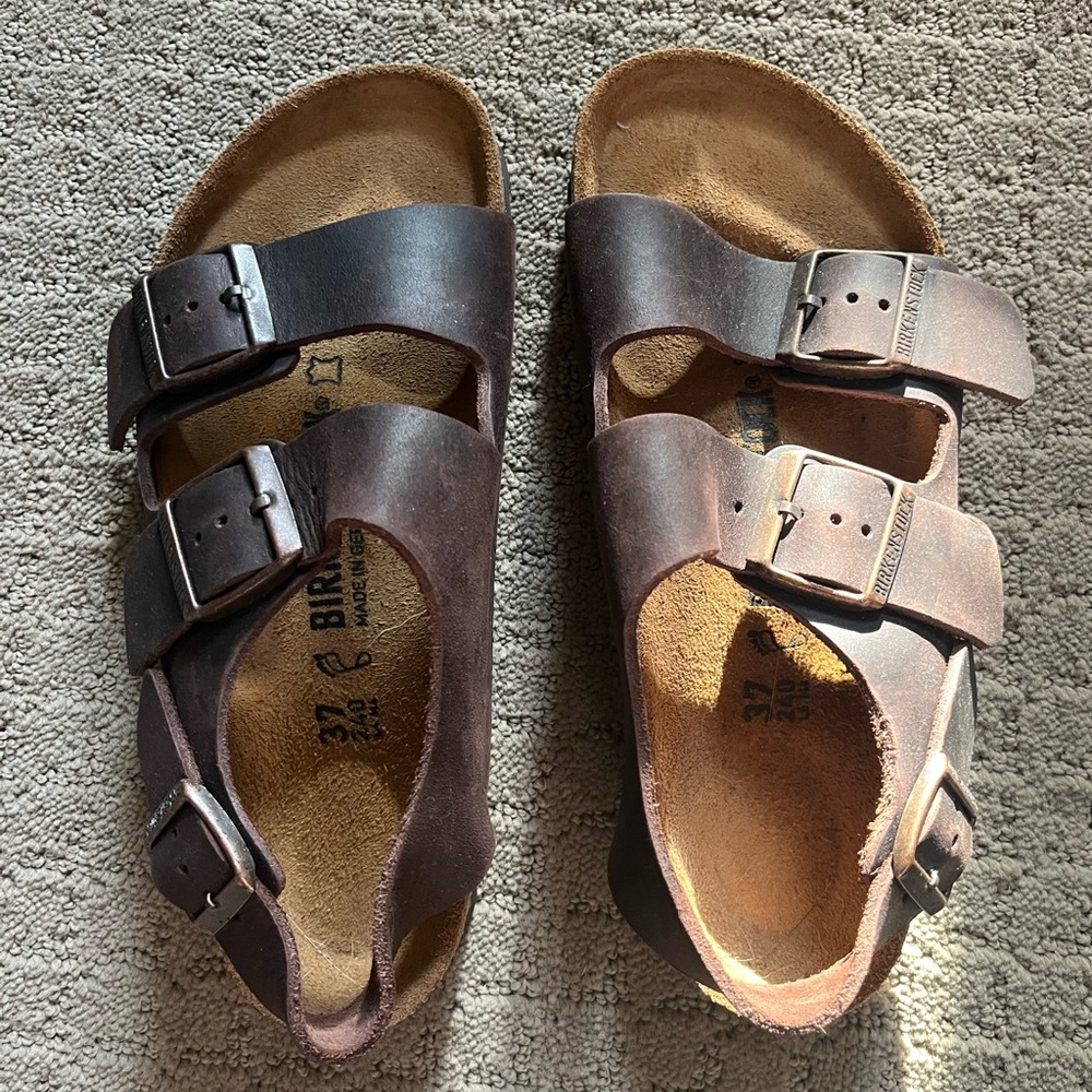 Women’s size 6-6.5 - 37 Leather Birkenstock Sandals